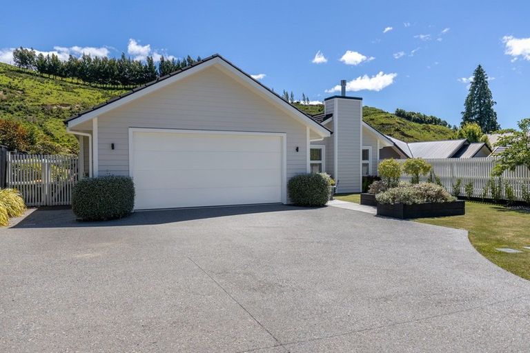 Photo of property in 44 Sunningdale Drive, Stoke, Nelson, 7011