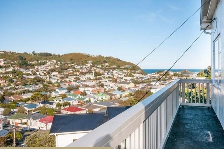 Photo of property in 126 Eden Street, Island Bay, Wellington, 6023