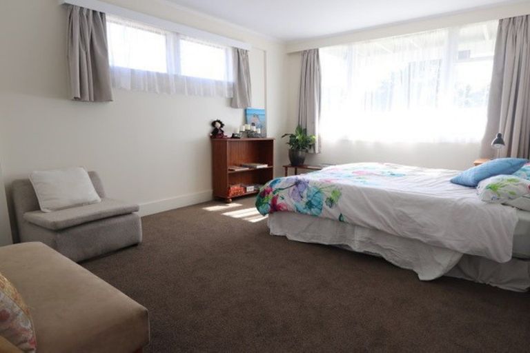 Photo of property in 32 Kingsley Street, Stokes Valley, Lower Hutt, 5019
