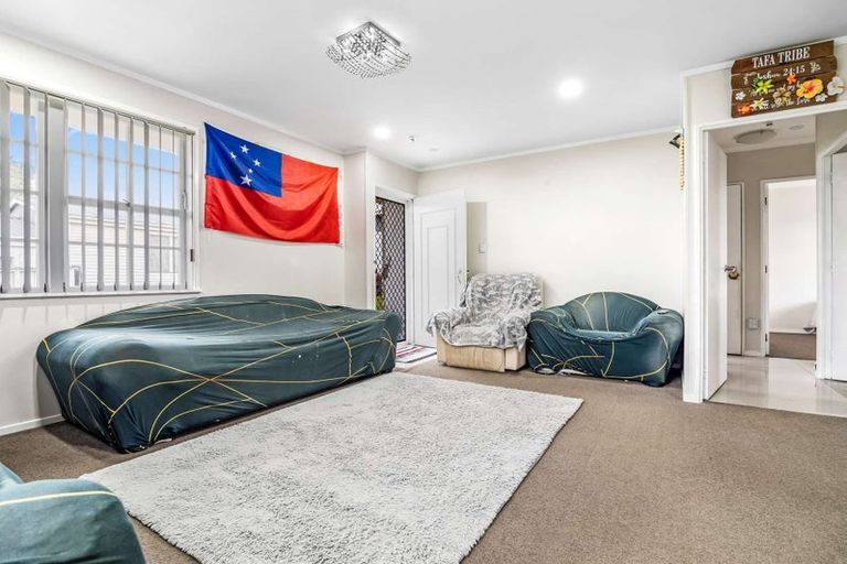 Photo of property in 1/126 Porchester Road, Papakura, 2110