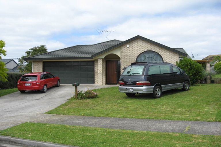 Photo of property in 2 Avonlea Lane, Pukekohe, 2120