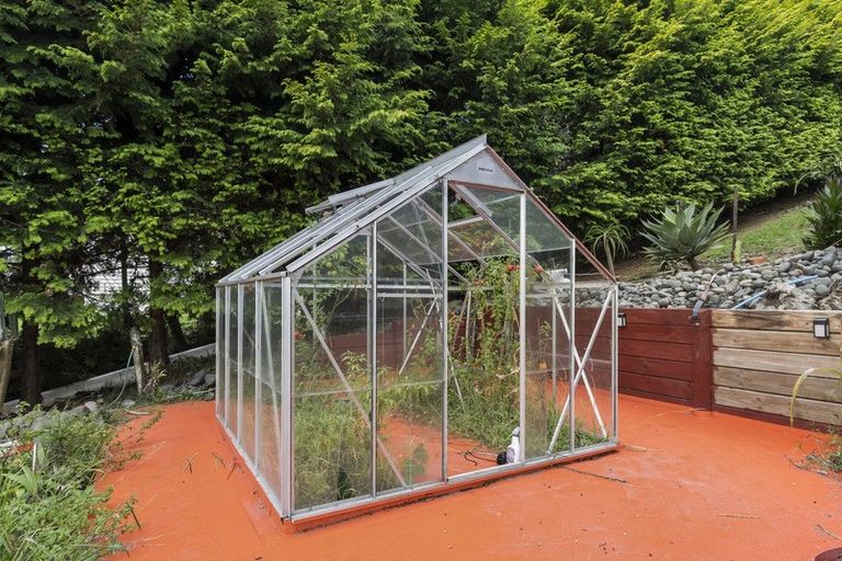 Photo of property in 33r Panorama Drive, Welcome Bay, Tauranga, 3175