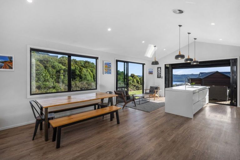 Photo of property in 13 Sparrowhawk Way, Kinloch, Taupo, 3377