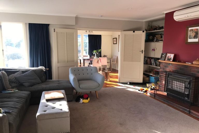 Photo of property in 24 Severn Street, Island Bay, Wellington, 6023