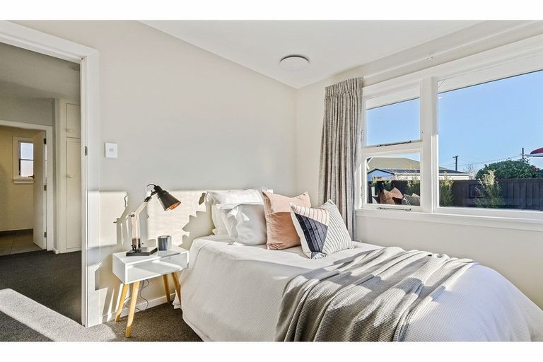 Photo of property in 37 Bentley Street, Russley, Christchurch, 8042