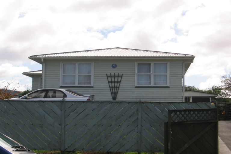 Photo of property in 26 Glen Norman Avenue, Henderson, Auckland, 0610