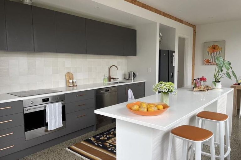 Photo of property in 14a Middleton Road, Johnsonville, Wellington, 6037