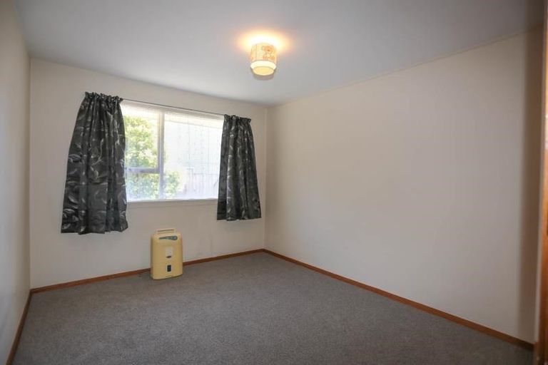 Photo of property in 2/32 Mona Vale Avenue, Riccarton, Christchurch, 8011
