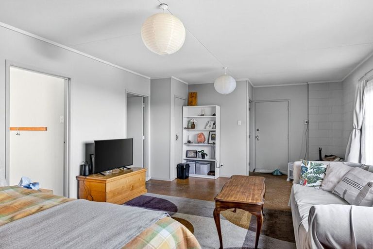 Photo of property in 11 Douglas Street, Okitu, Gisborne, 4010