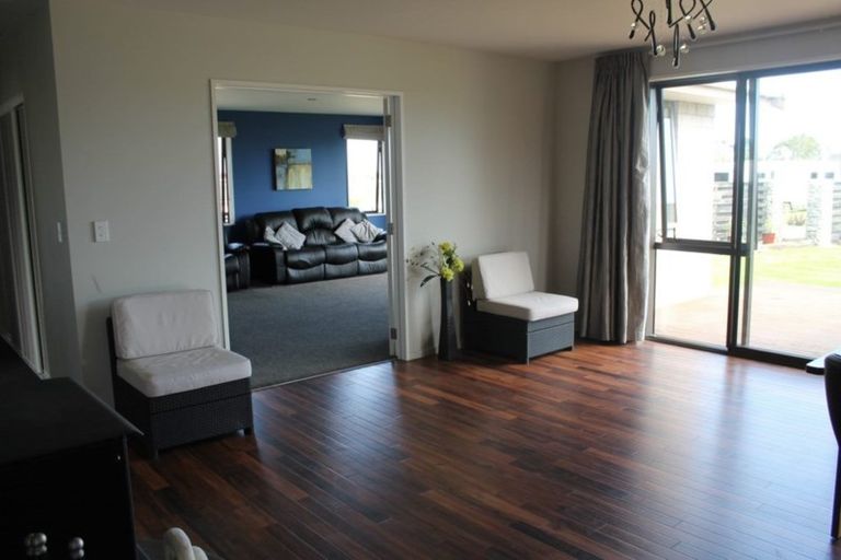 Photo of property in 22 Snodgrass Road, Westport, 7892