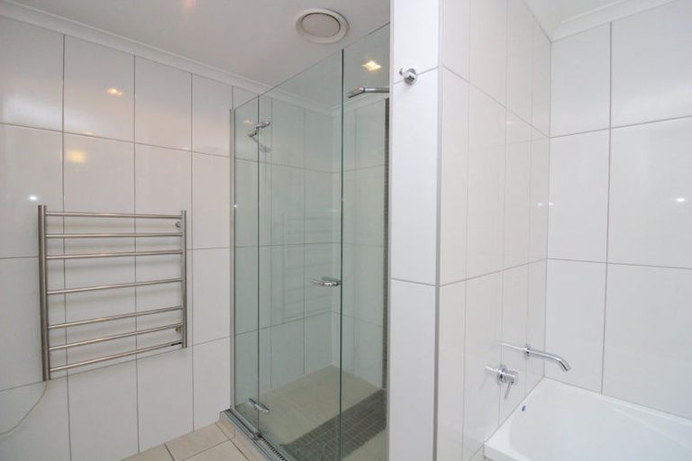 Photo of property in Bellagio Apartments, 4e/39 Taranaki Street, Te Aro, Wellington, 6011
