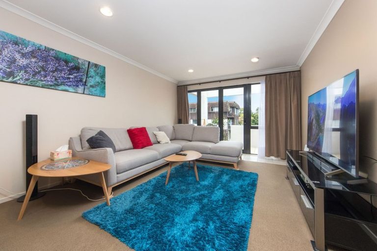 Photo of property in 14/8 Monte Cassino Place, Birkdale, Auckland, 0626