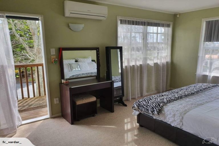 Photo of property in 17 Hewlett Road, Massey, Auckland, 0614