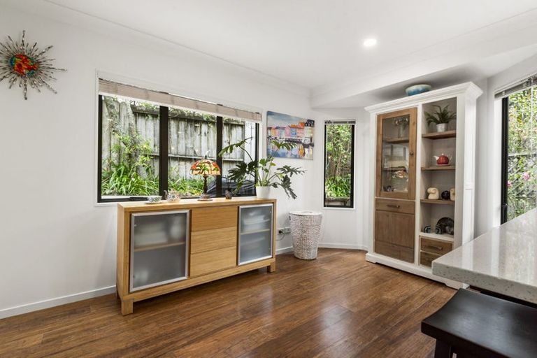 Photo of property in 2/8 Bundoran Way, Pinehill, Auckland, 0632