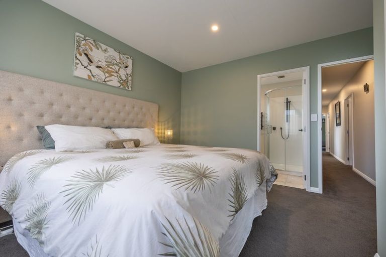Photo of property in 1 Ambergris Place, Baylys Beach, 0377