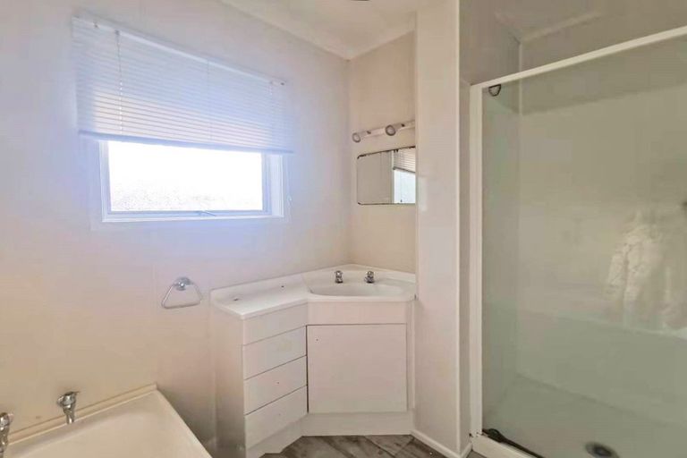 Photo of property in 59 Priestley Drive, Bucklands Beach, Auckland, 2014