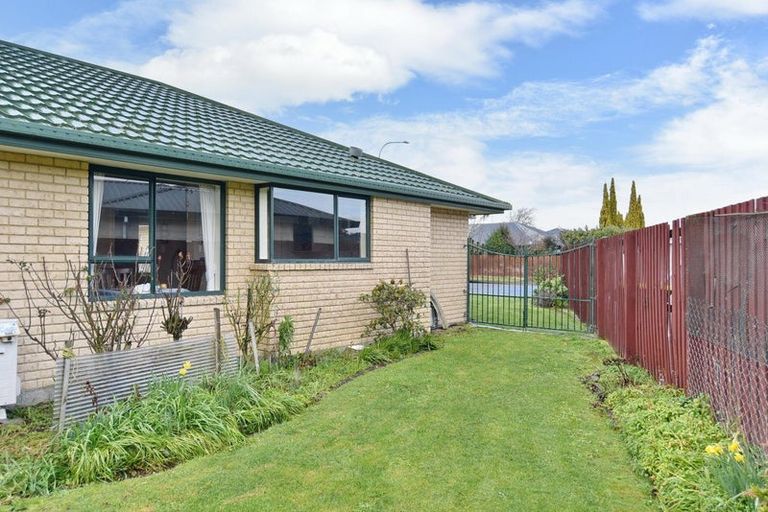 Photo of property in 21 Mcdougal Place, Kaiapoi, 7630