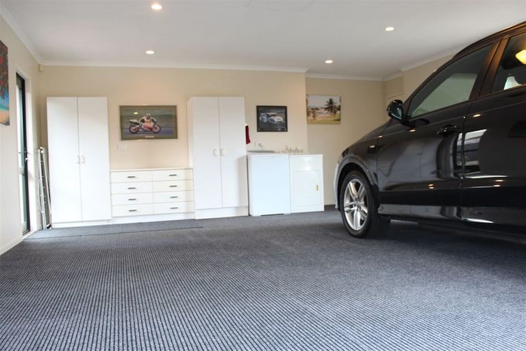 Photo of property in 3 Pippen Court, Henderson, Auckland, 0612
