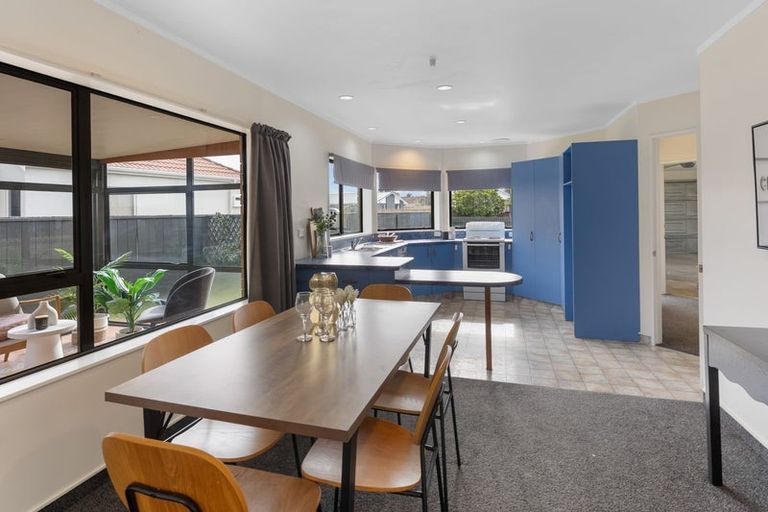 Photo of property in 15a Watson Drive, Paraparaumu Beach, Paraparaumu, 5032