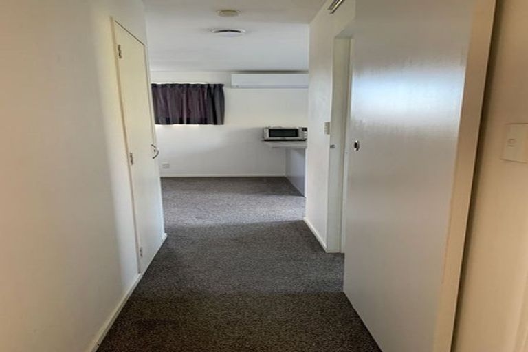 Photo of property in 17 Meteor Place, Schnapper Rock, Auckland, 0632