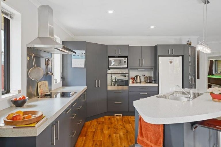 Photo of property in 15a Meadow Street, Kaiapoi, 7630