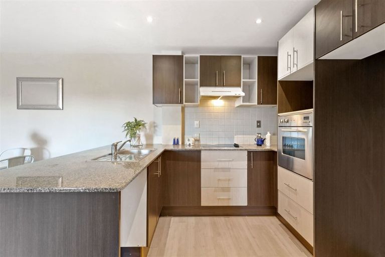 Photo of property in 1i/17 Crown Lynn Place, New Lynn, Auckland, 0600