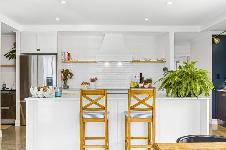 Photo of property in 7 Odlin Lane, Red Beach, 0932