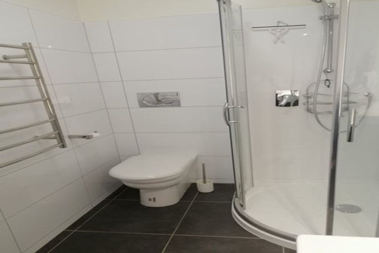 Photo of property in 25u5 Home Street, Mount Victoria, Wellington, 6011