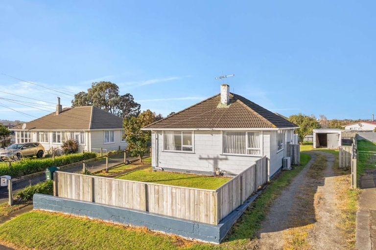 Photo of property in 15 Churchill Crescent, Tawhero, Whanganui, 4501