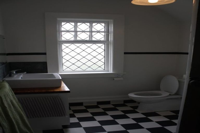 Photo of property in 6 Selwyn Street, Maori Hill, Timaru, 7910