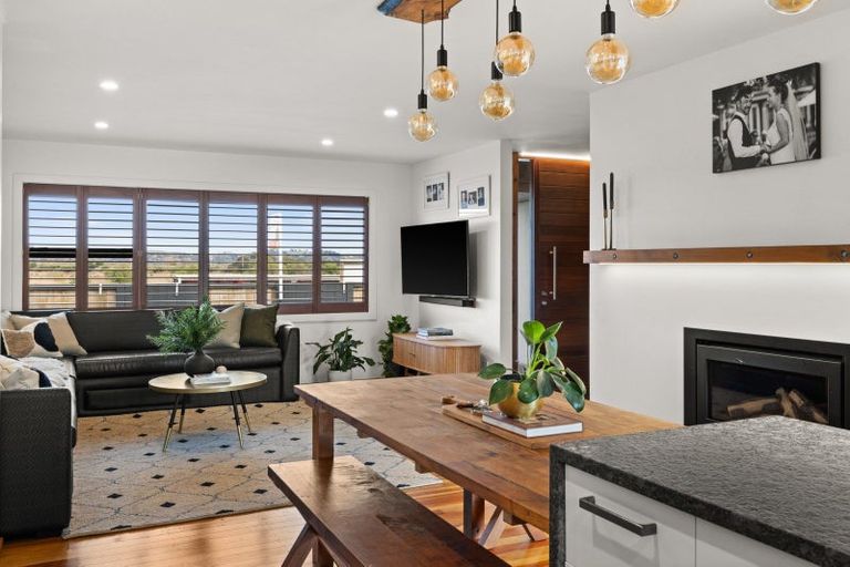 Photo of property in 62 Meeanee Quay, Westshore, Napier, 4110