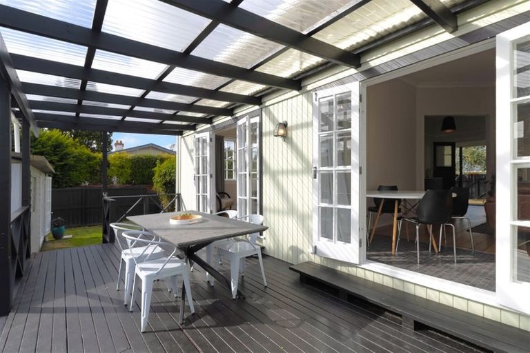 Photo of property in 5 Rewa Street, New Lynn, Auckland, 0600