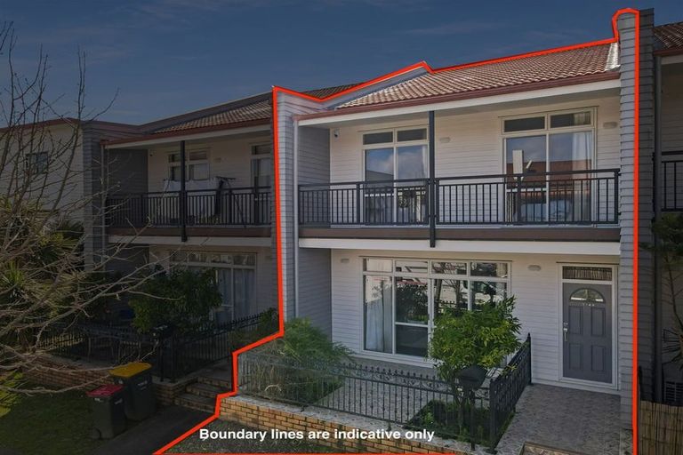 Photo of property in 7/44 Carlos Drive, Flat Bush, Auckland, 2016