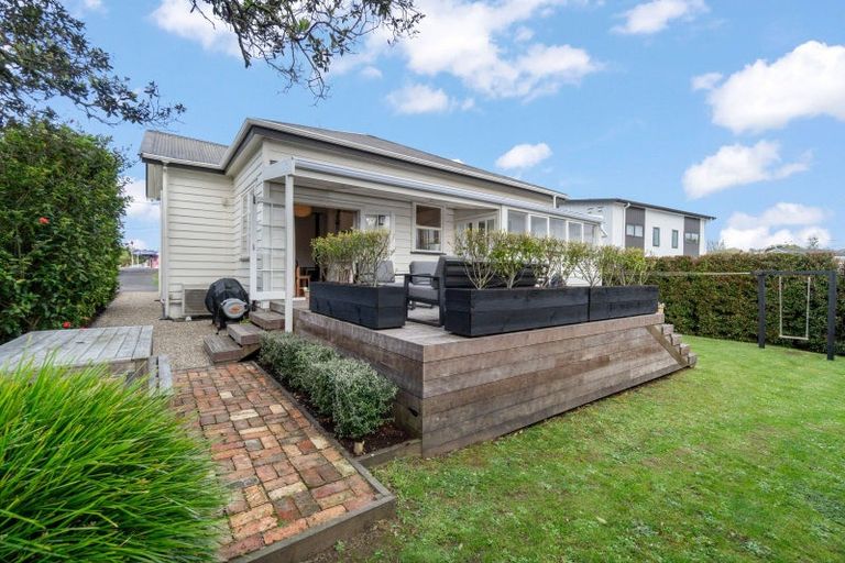 Photo of property in 236 Birkdale Road, Birkdale, Auckland, 0626