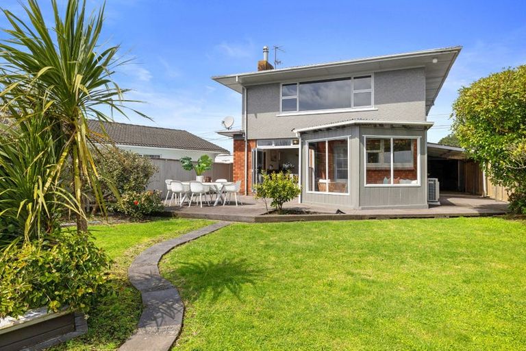 Photo of property in 14 Barrett Street, Westown, New Plymouth, 4310
