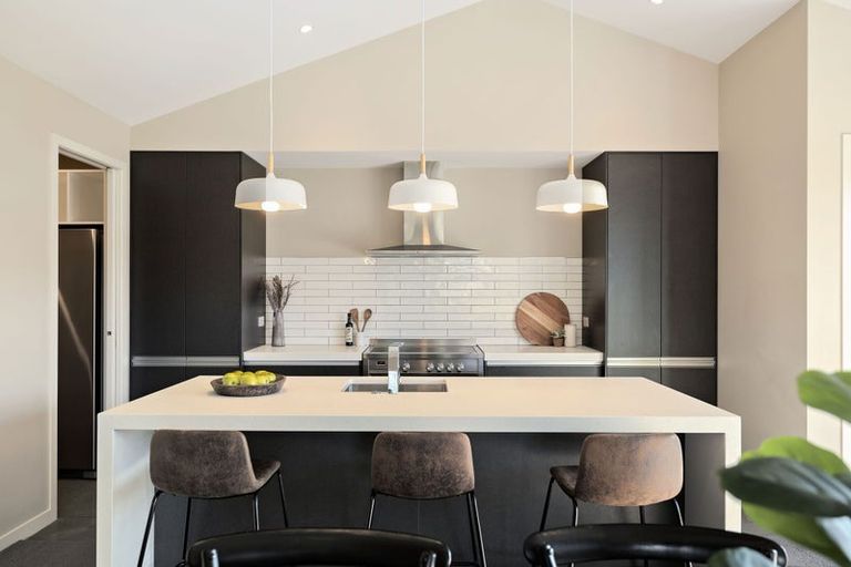 Photo of property in 17 Kerrera Lane, Jacks Point, Queenstown, 9371