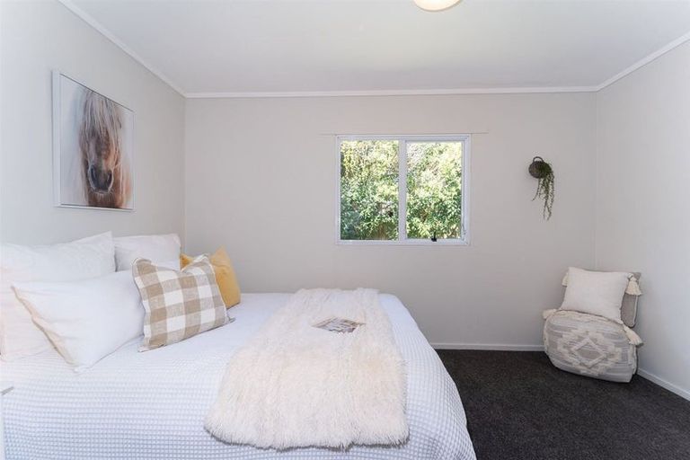 Photo of property in 22a Lyford Crescent, Sunnynook, Auckland, 0620