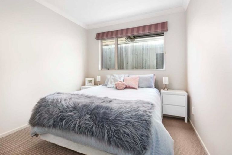 Photo of property in 76 Staithes Drive North, Whitby, Porirua, 5024