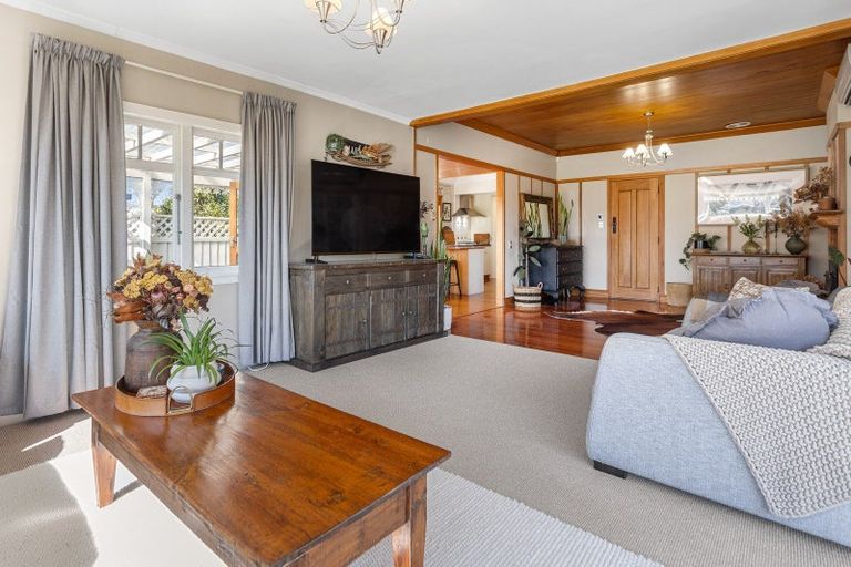 Photo of property in 2 Church Street, Amberley, 7410