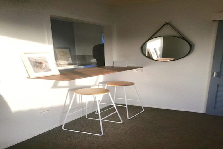 Photo of property in 2/328 Lake Road, Hauraki, Auckland, 0622