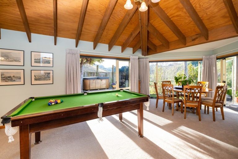 Photo of property in 12 Churchill Drive, Taradale, Napier, 4112