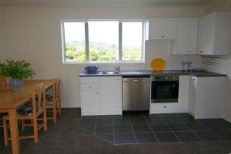 Photo of property in 4/57 Simla Crescent, Khandallah, Wellington, 6035