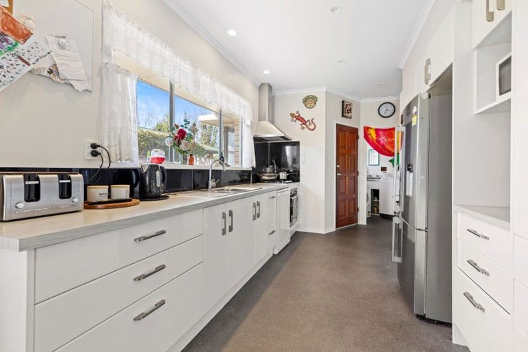 Photo of property in 15 Gisborne Road, Te Puke, 3119