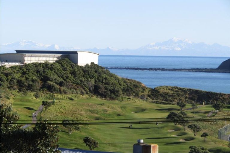 Photo of property in 2 Taiaroa Street, Strathmore Park, Wellington, 6022