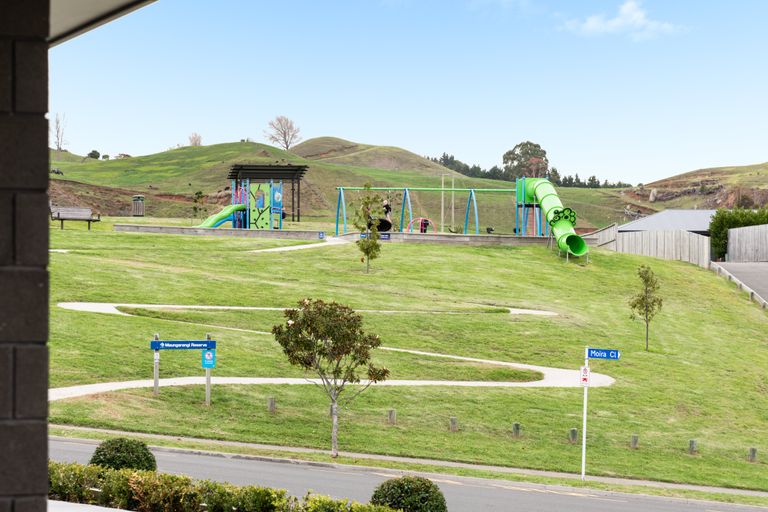 Photo of property in 2 Moira Close, Welcome Bay, Tauranga, 3175