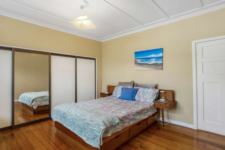Photo of property in 32 Hutchison Crescent, Durie Hill, Whanganui, 4500