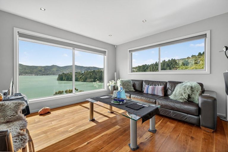 Photo of property in 303 Marine Drive, Charteris Bay, Lyttelton, 8971