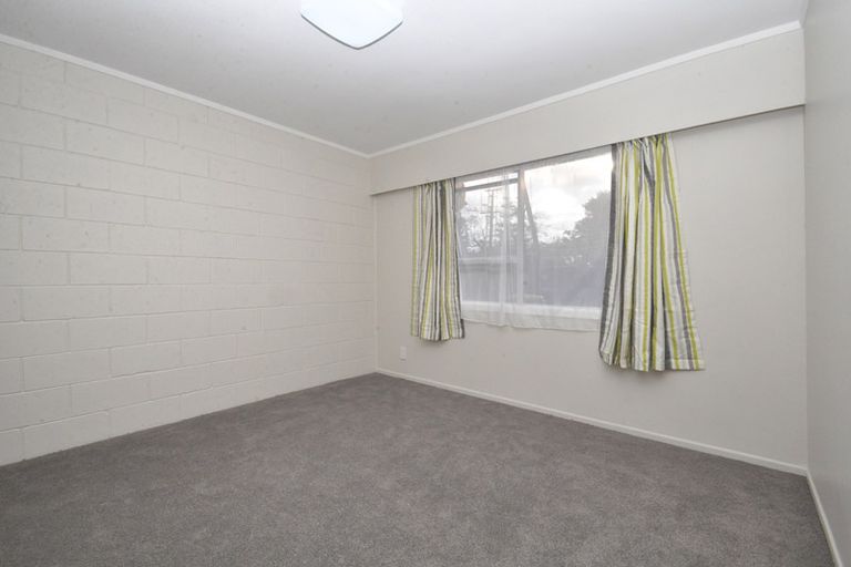 Photo of property in 2/24 Robertson Road, Favona, Auckland, 2024
