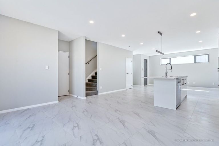 Photo of property in 49a Rosedale Road, Pinehill, Auckland, 0632