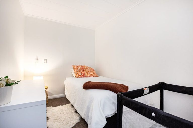 Photo of property in 51 Jackson Street, Island Bay, Wellington, 6023